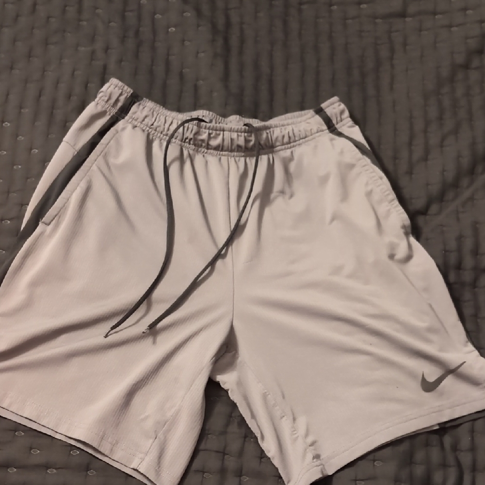 Nike Men's Gray Athletic Shorts